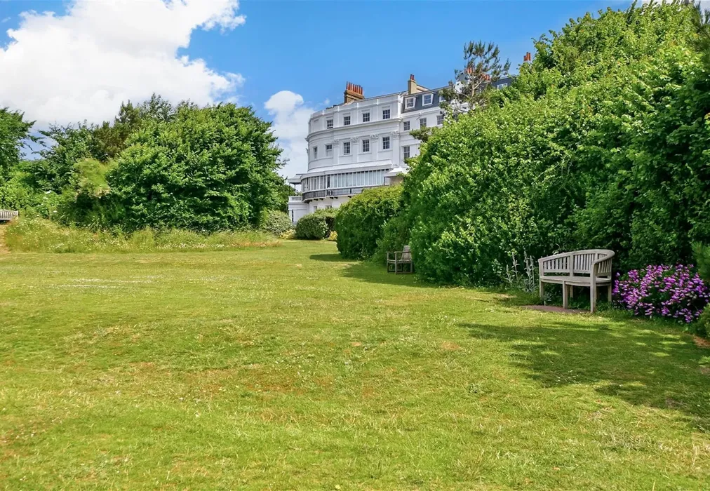 Surrounding Area - Chichester Terrace, Brighton, East Sussex - Wards of Kent