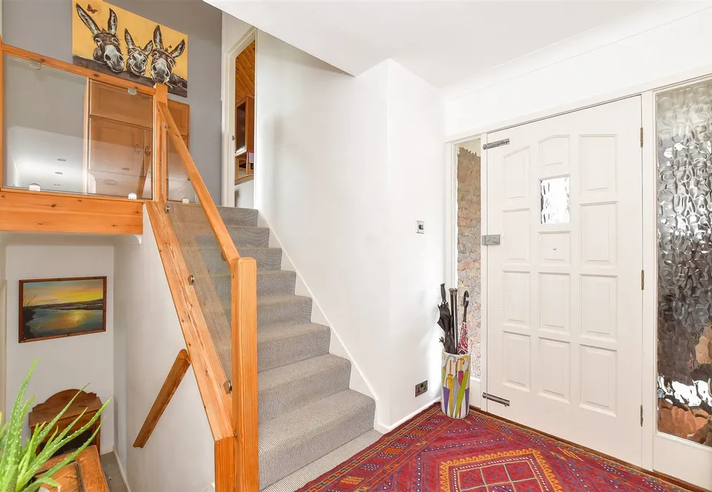 Hallway - Bowcombe Road, Newport, Isle of Wight - Wards of Kent