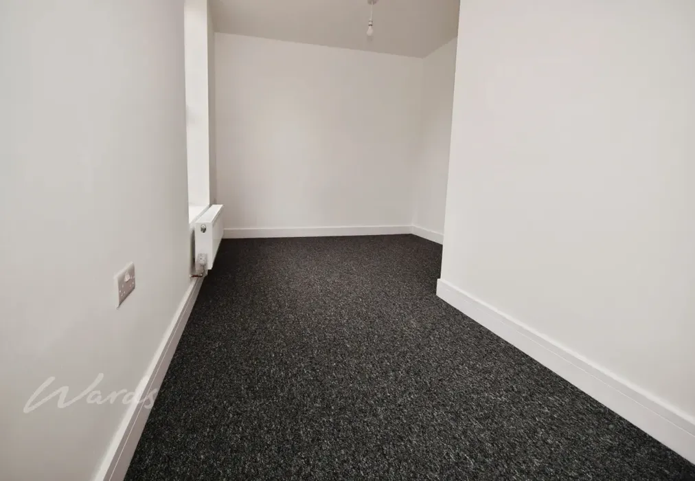 flat 5 bedroom 2 - Cuxton Road Rochester ME2 - Wards of Kent
