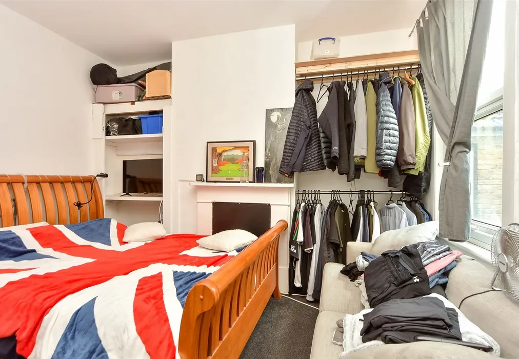 Bedroom 2 - Luton Road, Chatham, Kent - Wards of Kent