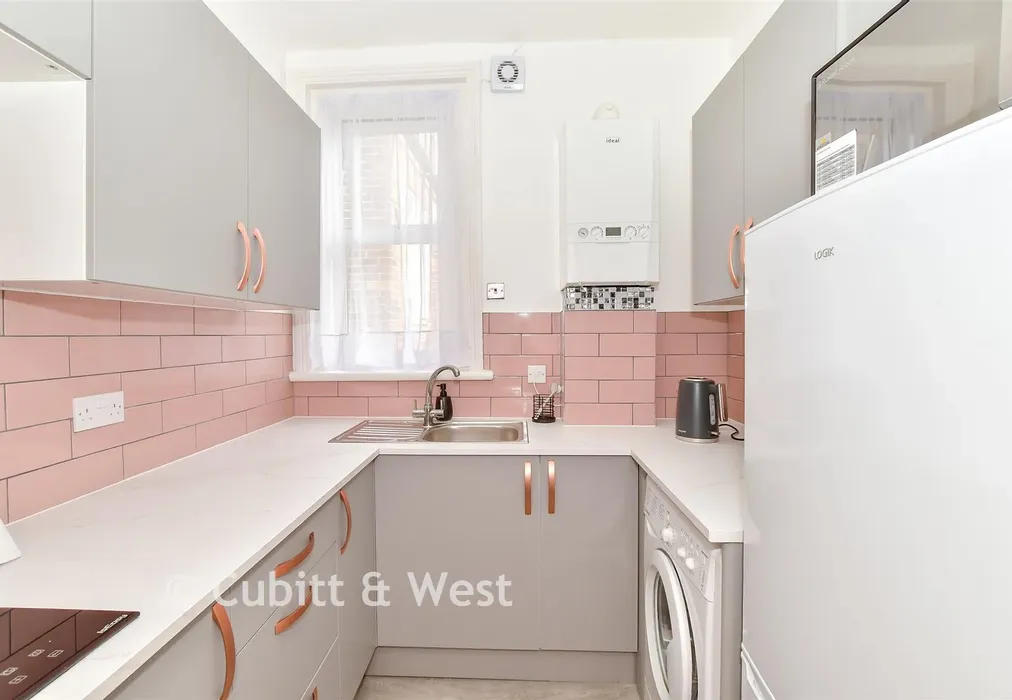 Kitchen - London Road, Portsmouth, Hampshire - Wards of Kent