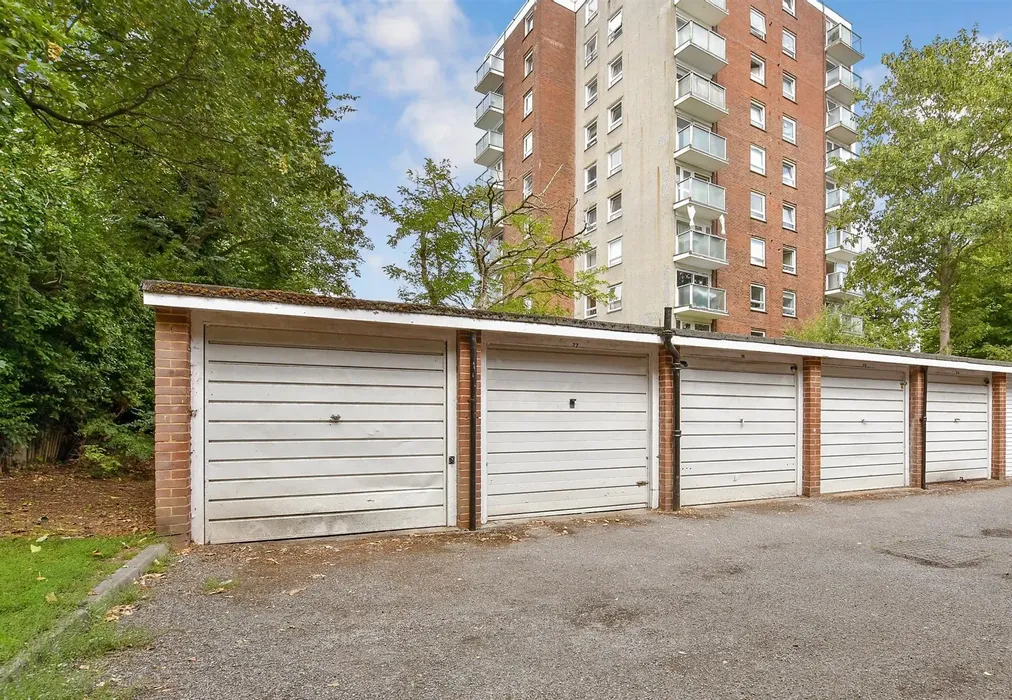 Garage - Basinghall Gardens, Sutton, Surrey - Wards of Kent