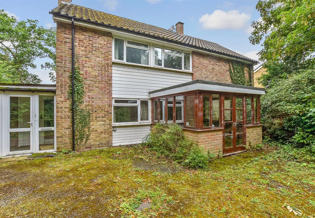 External - Hadlow Park, Hadlow, Tonbridge, Kent - Wards of Kent