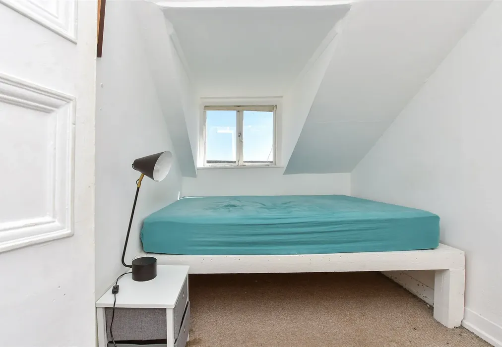 Bedroom - Royal Road, Ramsgate, Kent - Wards of Kent