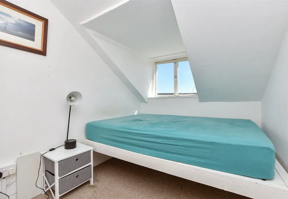 Bedroom - Royal Road, Ramsgate, Kent - Wards of Kent
