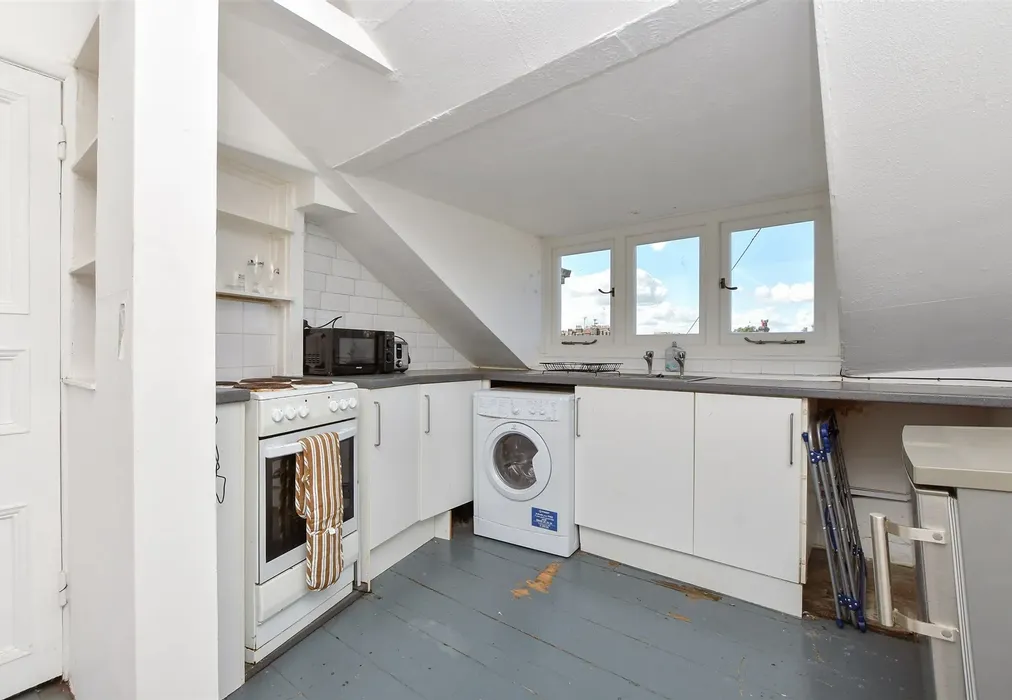 Kitchen - Royal Road, Ramsgate, Kent - Wards of Kent
