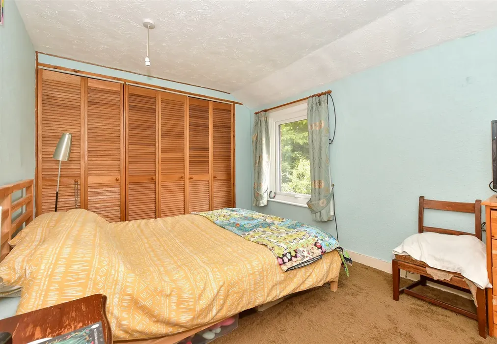 Bedroom 1 - Chapel Row, Hothfield, Ashford, Kent - Wards of Kent
