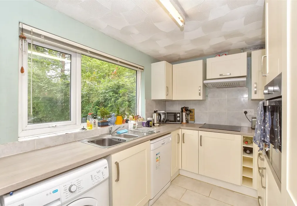 Kitchen - Chapel Row, Hothfield, Ashford, Kent - Wards of Kent