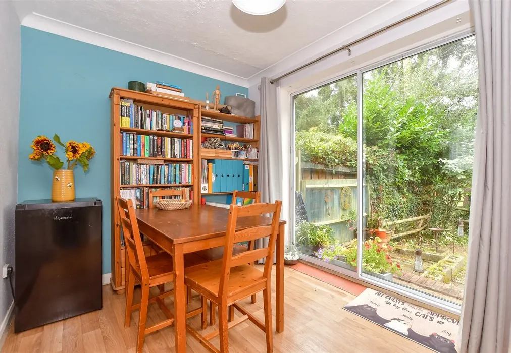 Diner - Chapel Row, Hothfield, Ashford, Kent - Wards of Kent