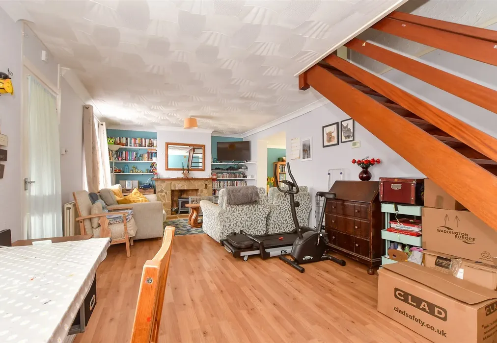 Lounge - Chapel Row, Hothfield, Ashford, Kent - Wards of Kent