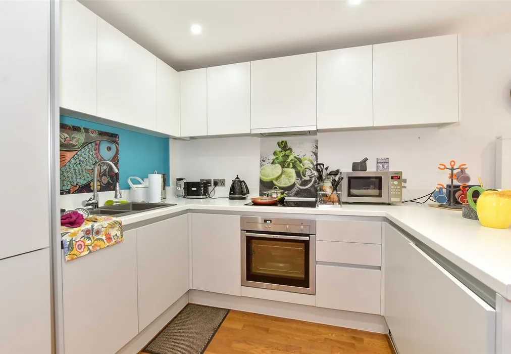 Lounge/Kitchen - Chart Way, Horsham, West Sussex - Wards of Kent