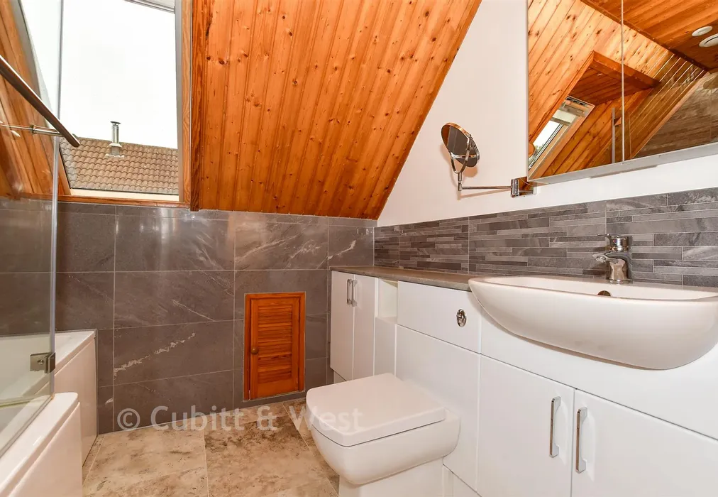 Bathroom - Beaconsfield Road, Chelwood Gate, Haywards Heath, East Sussex - Wards of Kent