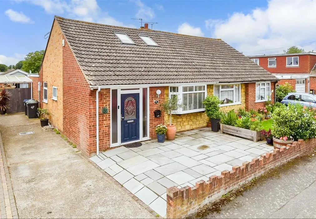 Front Elevation (Web) - Stour Valley Close, Upstreet, Canterbury, Kent - Wards of Kent