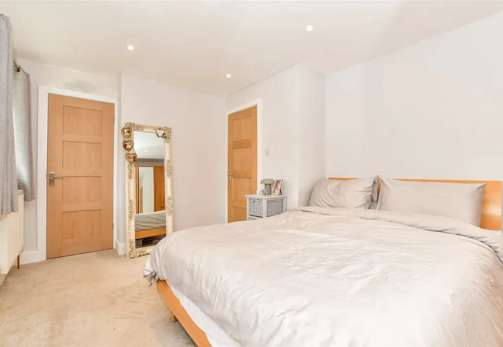 Bedroom 1 - Wilson Road, Tonbridge, Kent - Wards of Kent