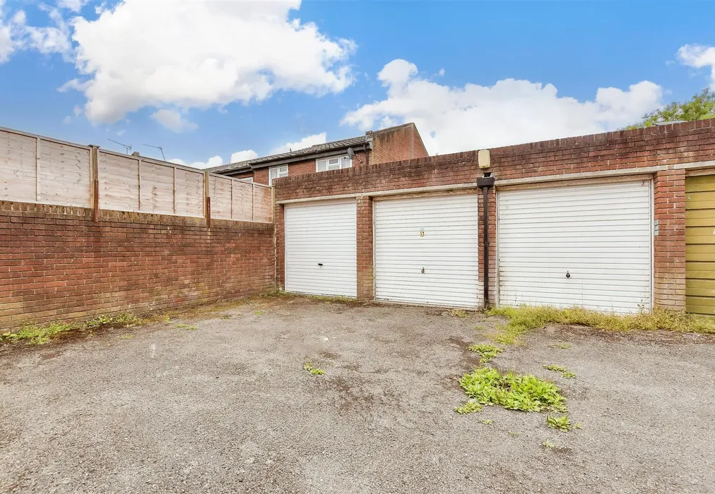 Garage - Waterfields, Leatherhead, Surrey - Wards of Kent