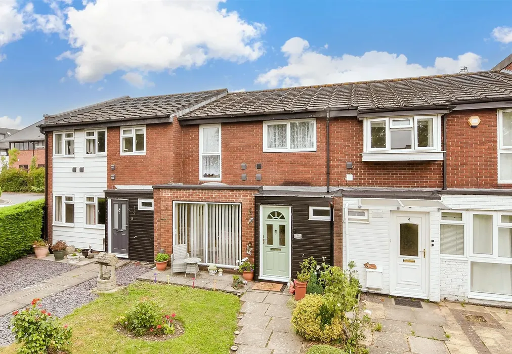 External (Web) - Waterfields, Leatherhead, Surrey - Wards of Kent