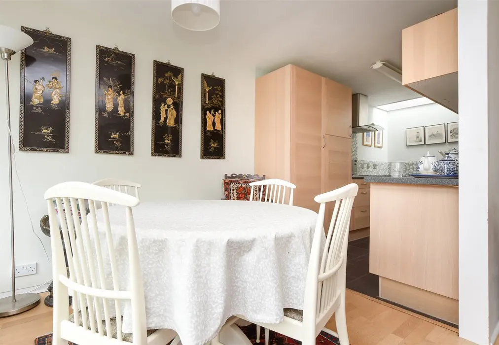 Dining Area - Bancroft Court, Reigate, Surrey - Wards of Kent