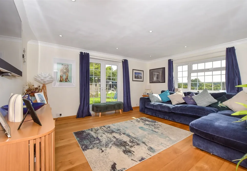 Lounge - Front Road, Woodchurch, Ashford, Kent - Wards of Kent