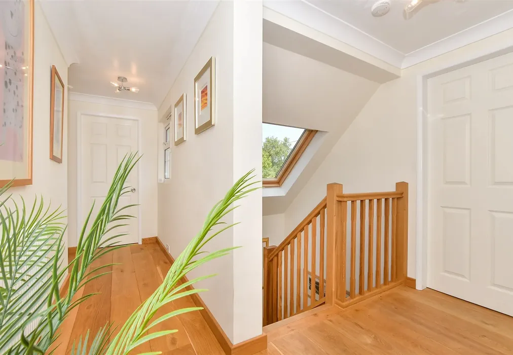 Landing - Front Road, Woodchurch, Ashford, Kent - Wards of Kent