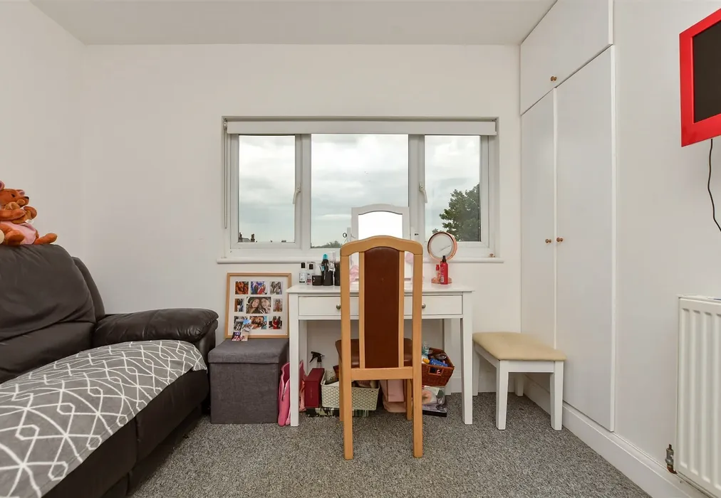 Bedroom 4 - The Ridgeway, Cliftonville, Margate, Kent - Wards of Kent