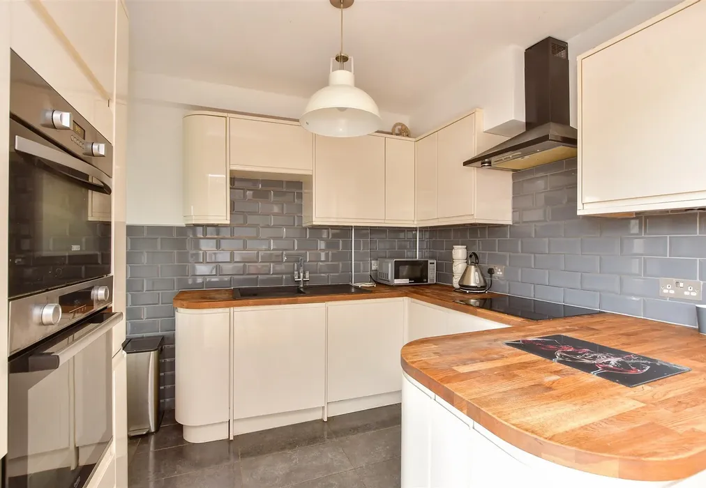 Kitchen - The Ridgeway, Cliftonville, Margate, Kent - Wards of Kent