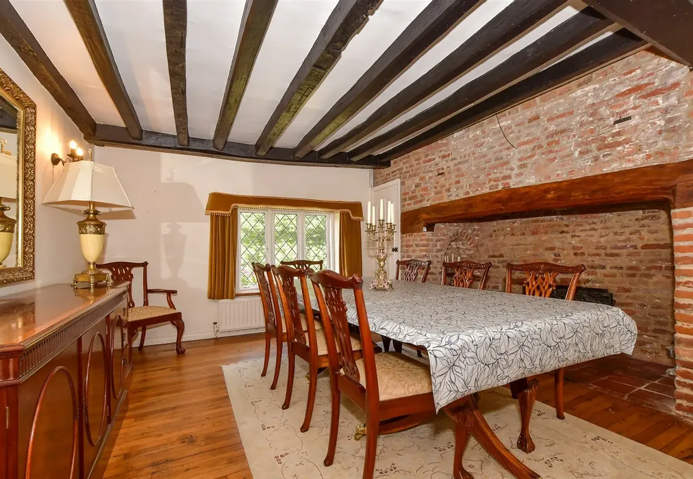 Dining Room - Weddington, Ash, Canterbury, Kent - Wards of Kent