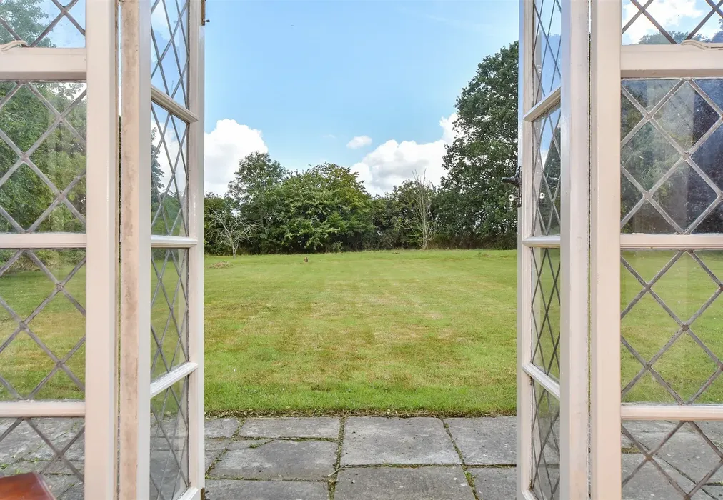 Internal Lifestyle Photograph - Weddington, Ash, Canterbury, Kent - Wards of Kent