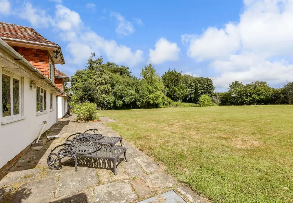 Patio / Decking - Weddington, Ash, Canterbury, Kent - Wards of Kent