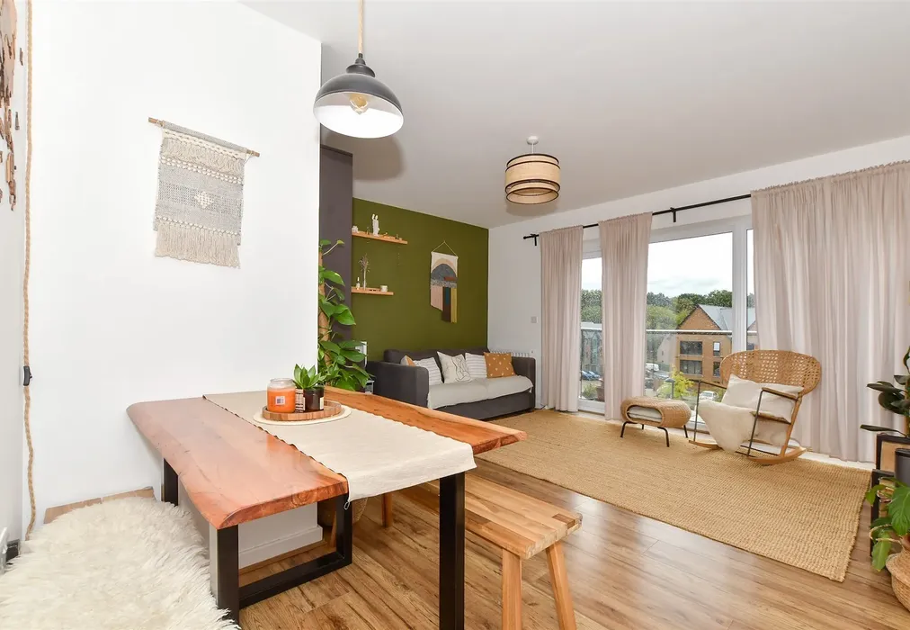 Lounge/Dining Room - Terracotta Lane, Burgess Hill, West Sussex - Wards of Kent