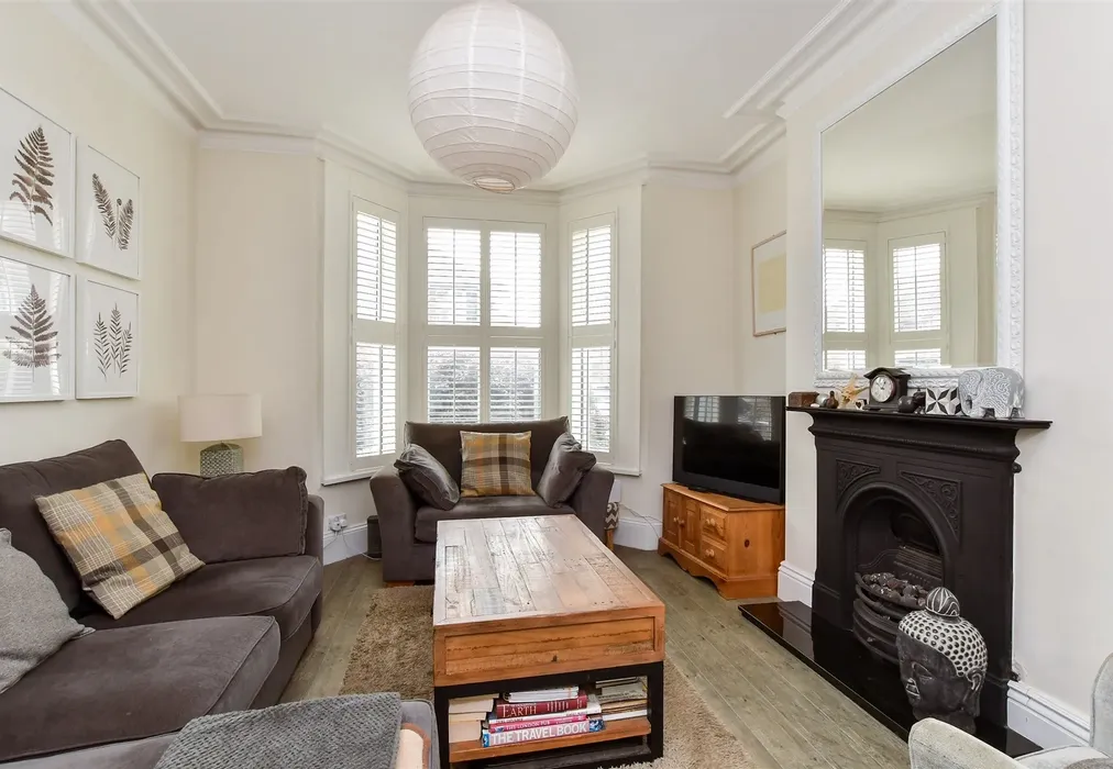 Lounge - Elizabeth Road, Worthing, West Sussex - Wards of Kent
