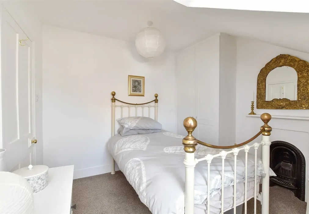 Bedroom 4 - Elizabeth Road, Worthing, West Sussex - Wards of Kent
