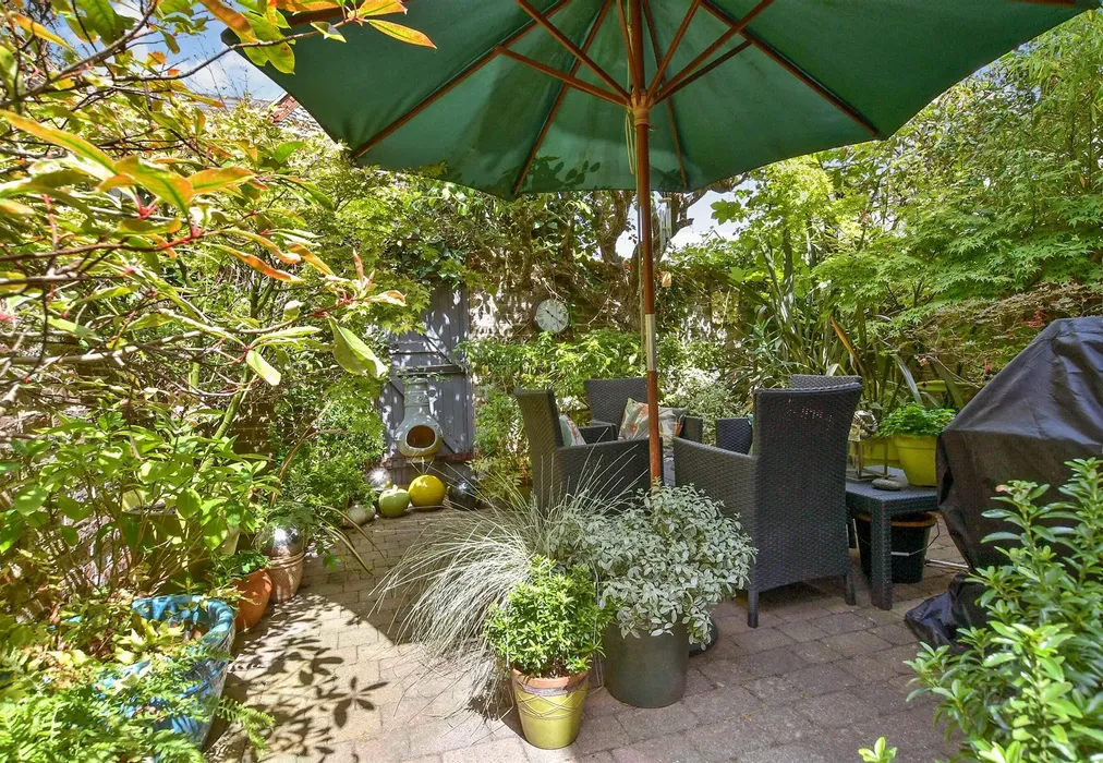 Rear Garden - Elizabeth Road, Worthing, West Sussex - Wards of Kent
