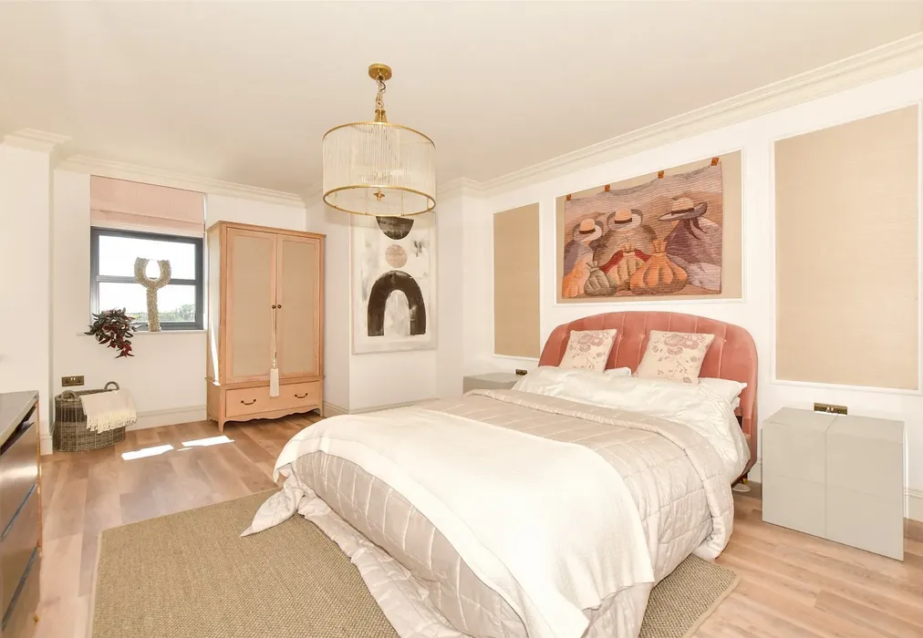 Bedroom 1 - Convent Road, Broadstairs, Kent - Wards of Kent