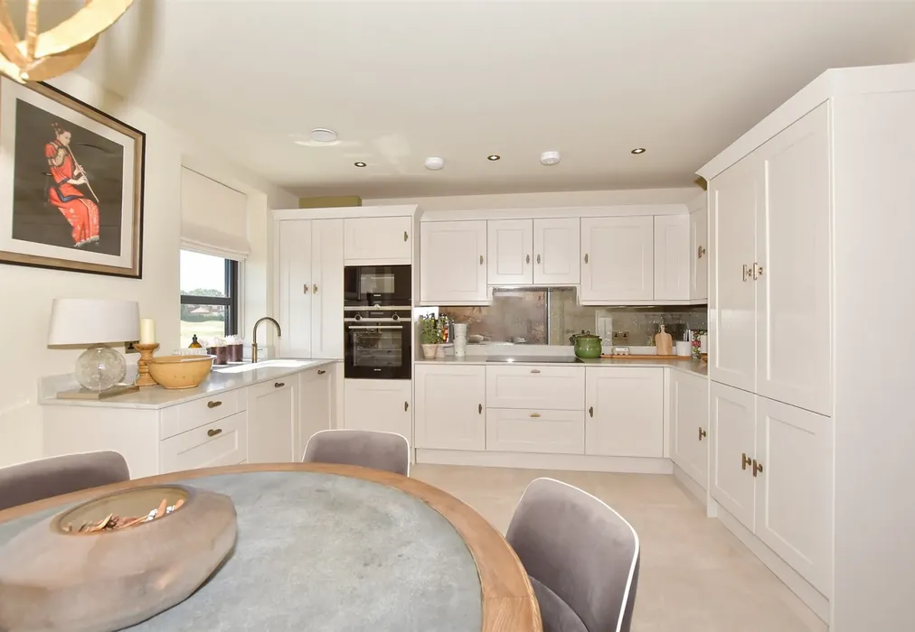 Kitchen/ Diner - Convent Road, Broadstairs, Kent - Wards of Kent