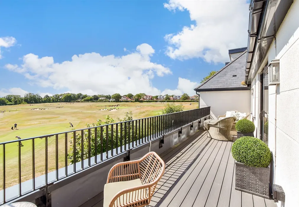 Balcony / Terrace - Convent Road, Broadstairs, Kent - Wards of Kent