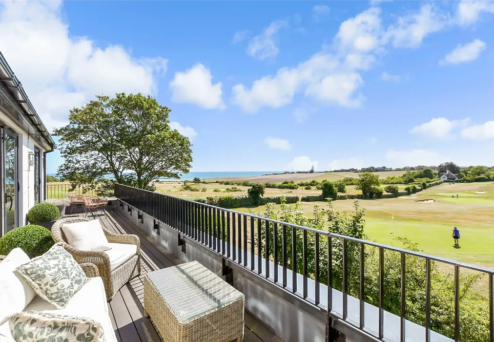 Balcony / Terrace - Convent Road, Broadstairs, Kent - Wards of Kent