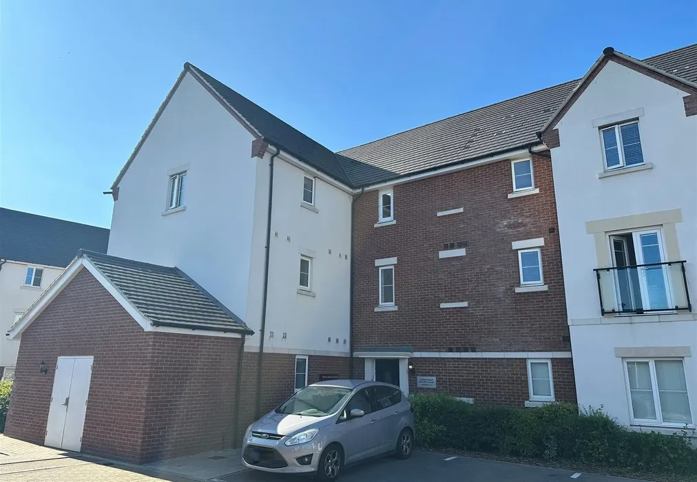External Web - Daffodil Crescent, Crawley, West Sussex - Wards of Kent