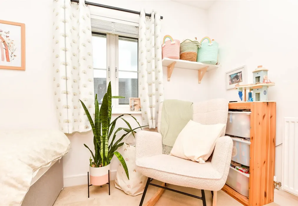 Internal Lifestyle Photograph - Daffodil Crescent, Crawley, West Sussex - Wards of Kent
