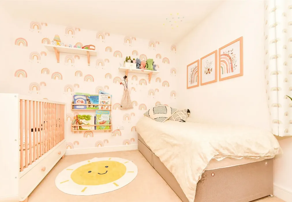 Bedroom 2 - Daffodil Crescent, Crawley, West Sussex - Wards of Kent