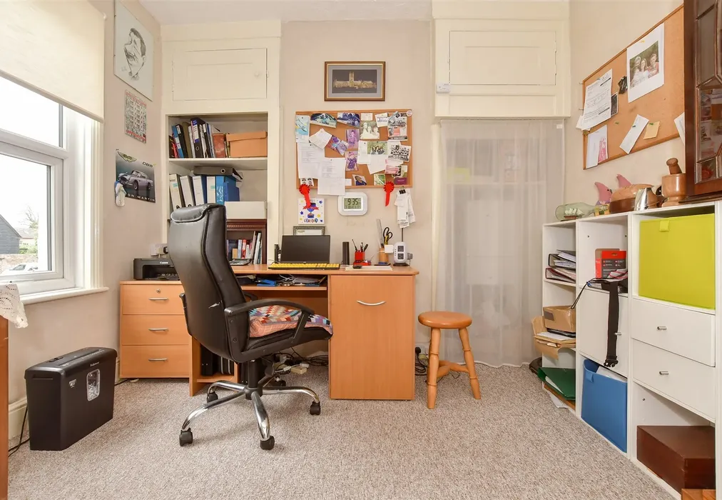 Bedroom 3 - Woodnesborough Lane, Eastry, Sandwich, Kent - Wards of Kent