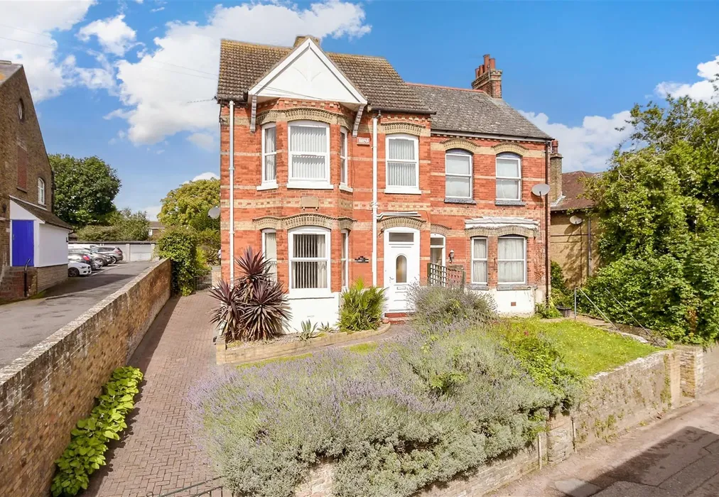 External (Web) - Woodnesborough Lane, Eastry, Sandwich, Kent - Wards of Kent