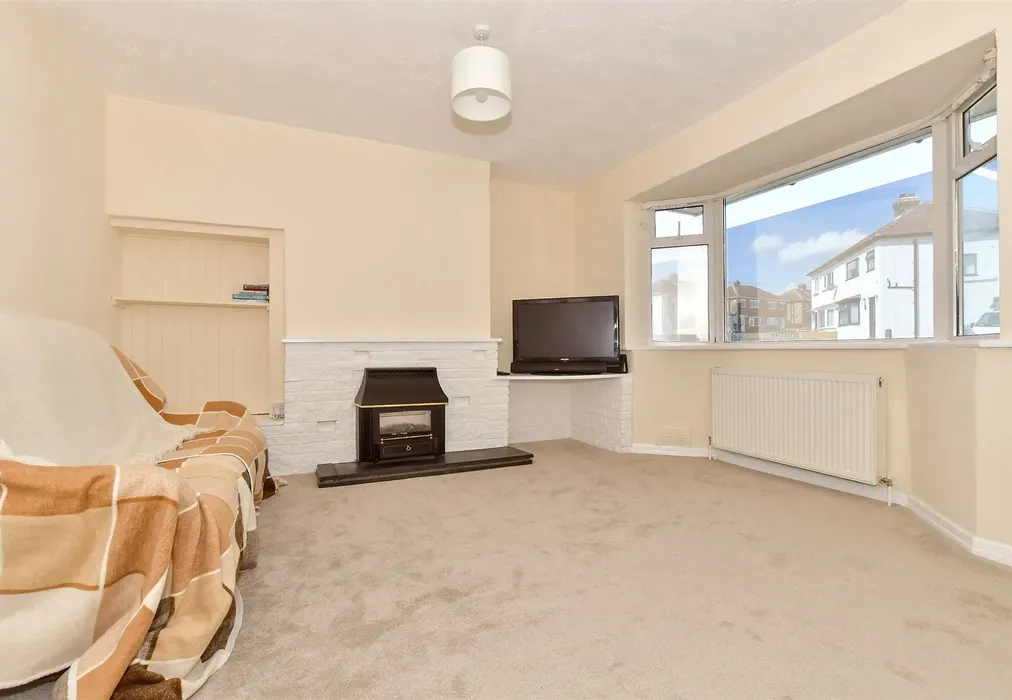 Lounge - Forelands Square, Deal, Kent - Wards of Kent