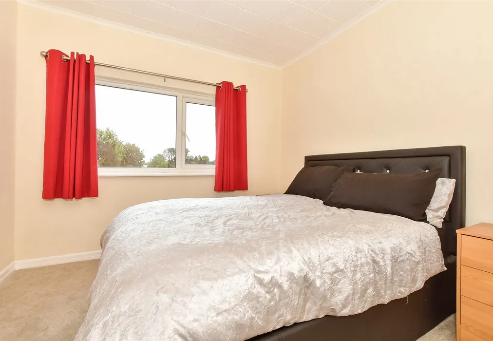 Bedroom 1 - Forelands Square, Deal, Kent - Wards of Kent