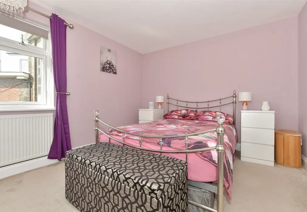 Bedroom 1 - Freemens Way, Deal, Kent - Wards of Kent