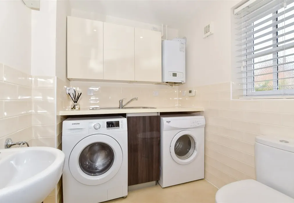 Utility/ Cloakroom - Vigor Close, East Malling, Kent - Wards of Kent