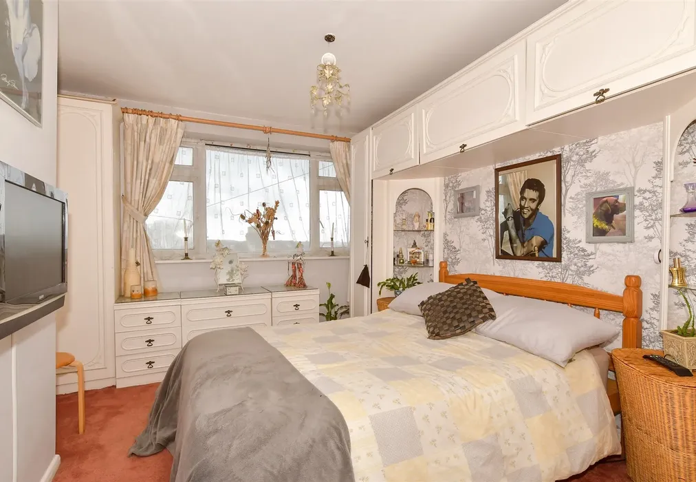 Bedroom 1 - Borstal Street, Rochester, Kent - Wards of Kent