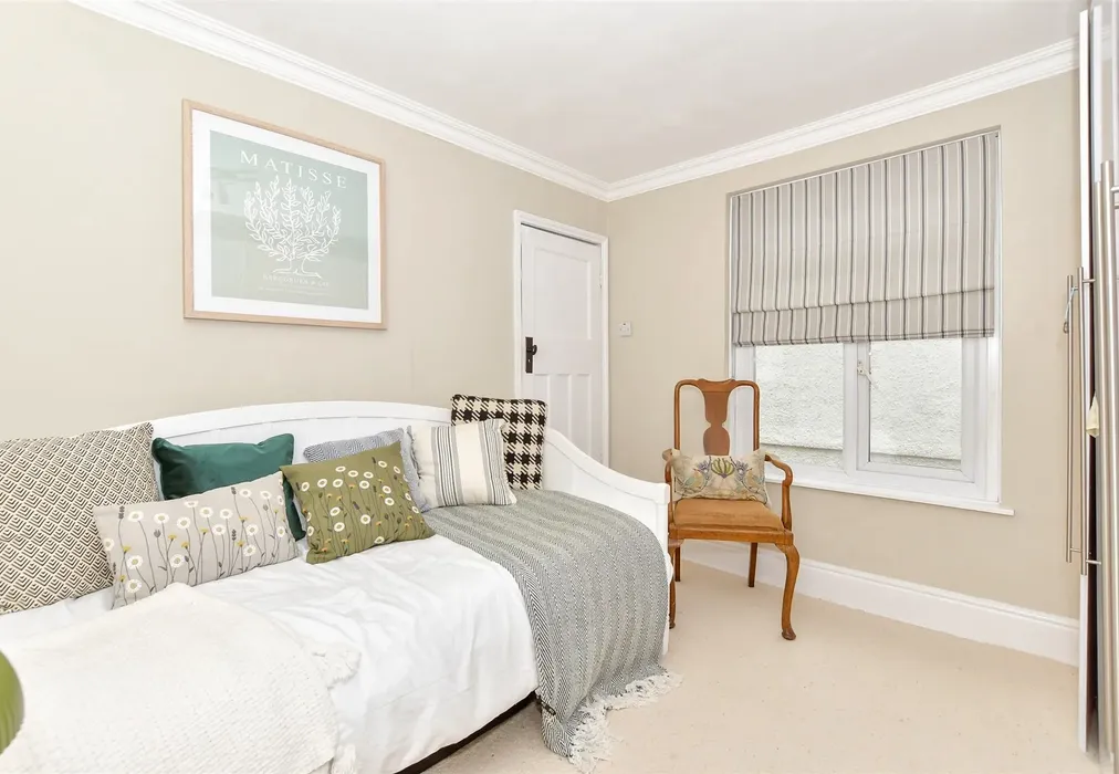 Bedroom 2 - Williams Road, Bosham, Chichester, West Sussex - Wards of Kent