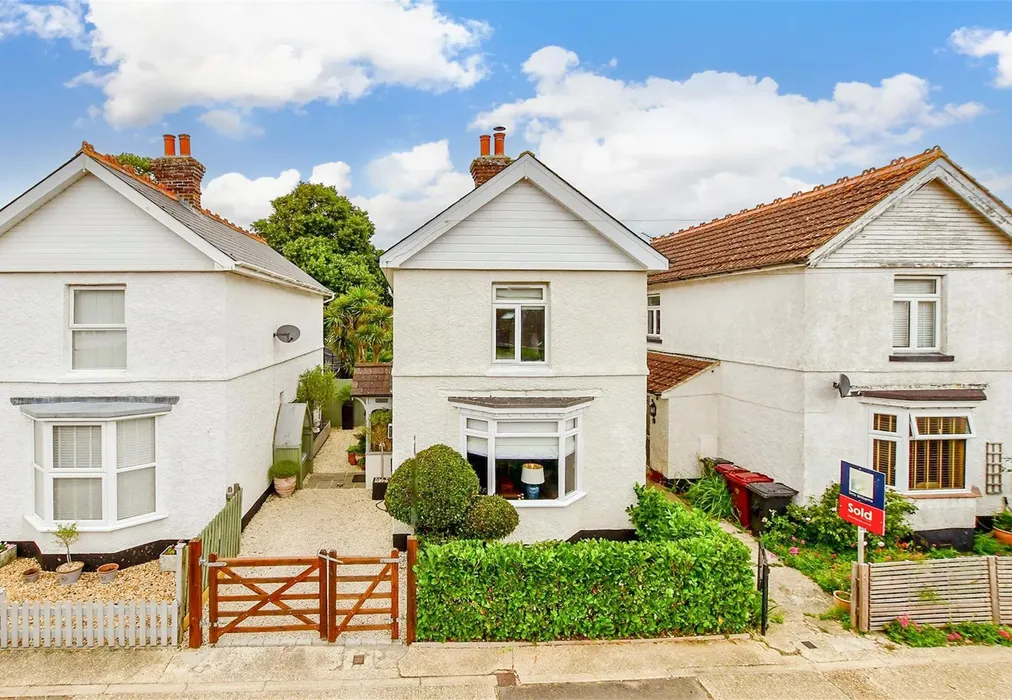Front WEB NEW - Williams Road, Bosham, Chichester, West Sussex - Wards of Kent