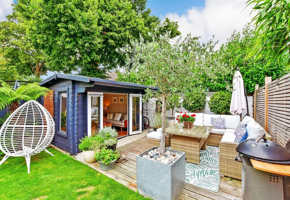 Rear Garden - Williams Road, Bosham, Chichester, West Sussex - Wards of Kent