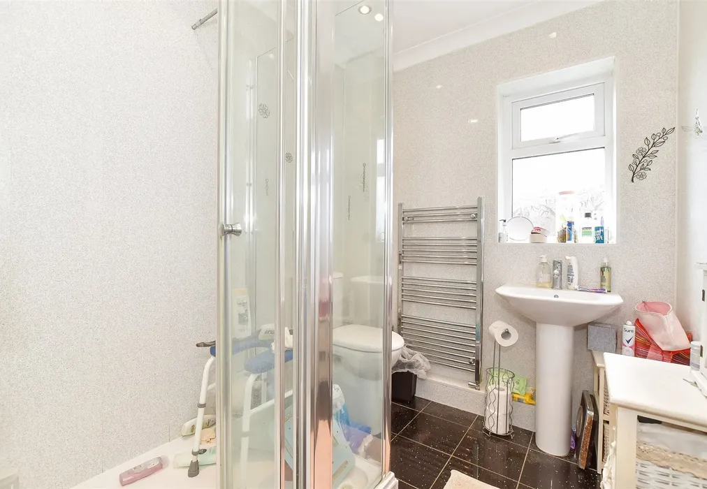 Shower Room - Well Road, Bognor Regis, West Sussex - Wards of Kent